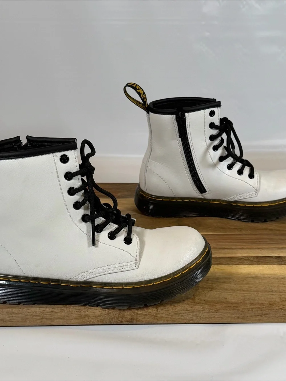 Dr Martens 1460 Youth Sz 1 White Combat Boots with Black Trim